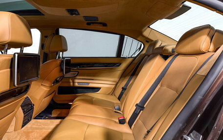 BMW 7 серия, 2014 год, 2 350 000 рублей, 13 фотография