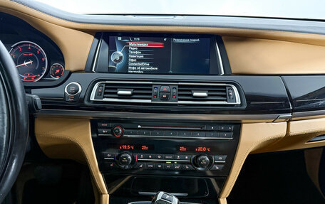 BMW 7 серия, 2014 год, 2 350 000 рублей, 19 фотография