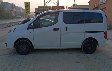 Nissan NV200, 2016 год, 1 000 000 рублей, 3 фотография