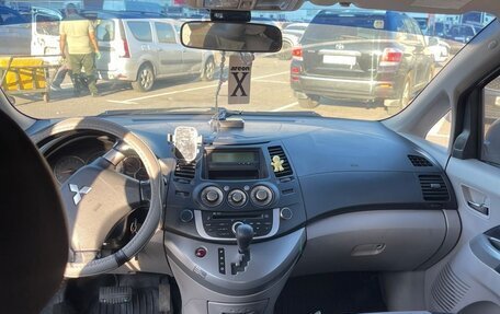 Mitsubishi Grandis, 2008 год, 600 000 рублей, 8 фотография