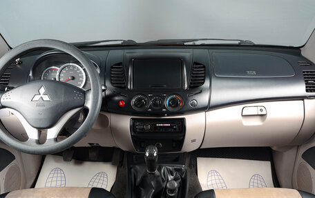Mitsubishi L200 IV рестайлинг, 2011 год, 1 149 000 рублей, 13 фотография