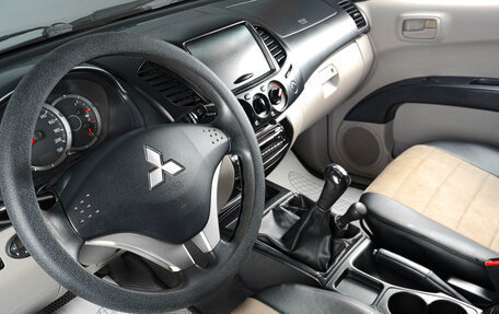 Mitsubishi L200 IV рестайлинг, 2011 год, 1 149 000 рублей, 8 фотография