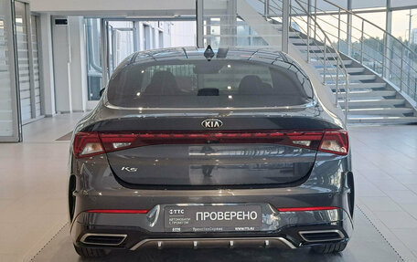 KIA K5, 2020 год, 2 416 000 рублей, 10 фотография