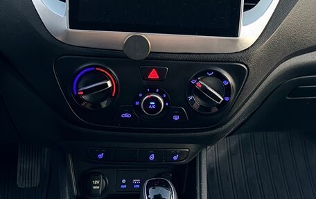 Hyundai Solaris II рестайлинг, 2017 год, 1 090 000 рублей, 8 фотография