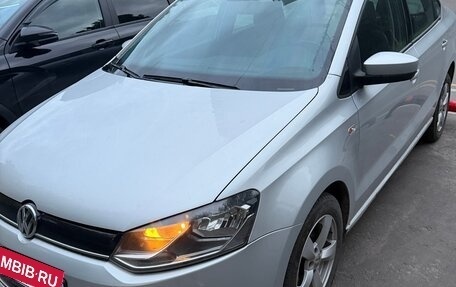 Volkswagen Polo VI (EU Market), 2012 год, 800 000 рублей, 3 фотография