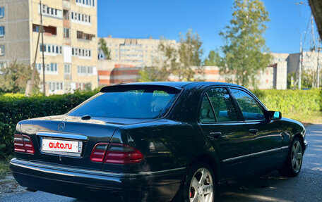 Mercedes-Benz E-Класс, 1997 год, 575 000 рублей, 5 фотография