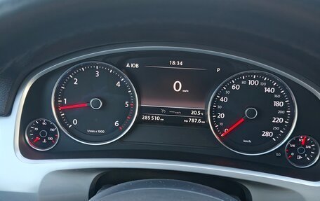 Volkswagen Touareg III, 2013 год, 1 650 000 рублей, 13 фотография
