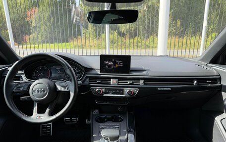 Audi A4, 2017 год, 2 859 000 рублей, 10 фотография
