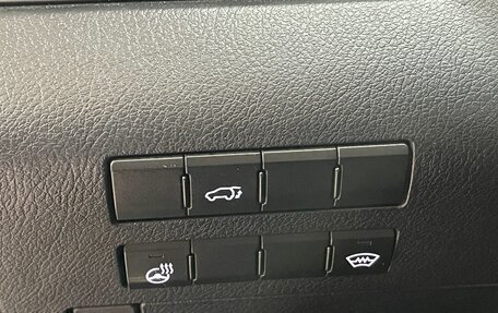 Lexus RX IV рестайлинг, 2016 год, 3 800 000 рублей, 20 фотография