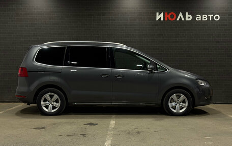 Volkswagen Sharan II, 2013 год, 1 495 000 рублей, 4 фотография