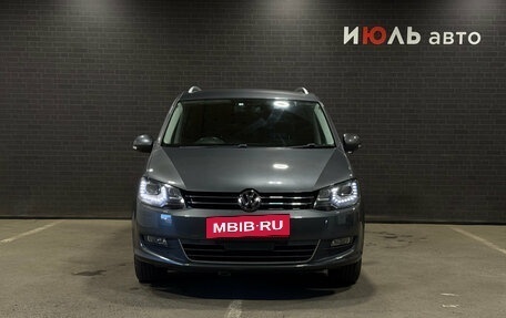 Volkswagen Sharan II, 2013 год, 1 495 000 рублей, 2 фотография