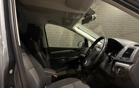 Volkswagen Sharan II, 2013 год, 1 495 000 рублей, 16 фотография
