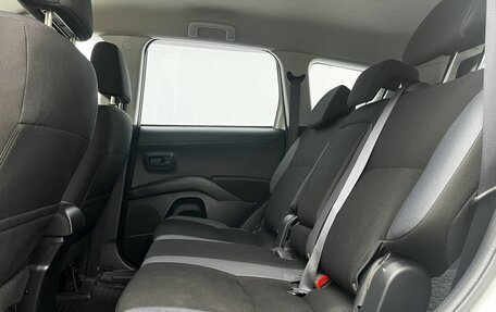 Mitsubishi Outlander III рестайлинг 3, 2011 год, 980 000 рублей, 11 фотография
