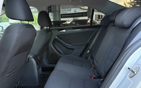 Volkswagen Jetta VI, 2011 год, 1 085 000 рублей, 13 фотография