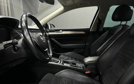 Volkswagen Passat B8 рестайлинг, 2017 год, 1 889 900 рублей, 5 фотография