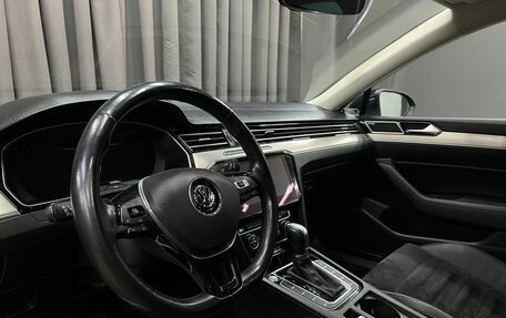 Volkswagen Passat B8 рестайлинг, 2017 год, 1 889 900 рублей, 6 фотография