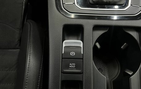 Volkswagen Passat B8 рестайлинг, 2017 год, 1 889 900 рублей, 24 фотография