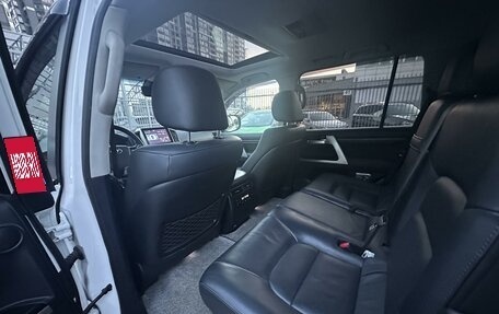 Toyota Land Cruiser 200, 2016 год, 5 499 000 рублей, 7 фотография