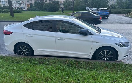 Hyundai Elantra VI рестайлинг, 2017 год, 1 090 000 рублей, 6 фотография