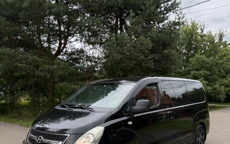 Hyundai H-1 II рестайлинг, 2008 год, 750 000 рублей, 1 фотография