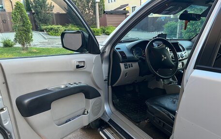 Mitsubishi L200 IV рестайлинг, 2008 год, 970 000 рублей, 4 фотография