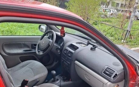 Renault Clio III, 2003 год, 200 000 рублей, 6 фотография