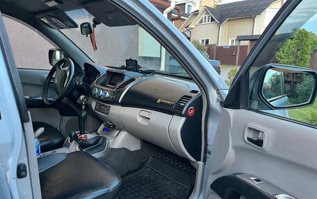 Mitsubishi L200 IV рестайлинг, 2008 год, 970 000 рублей, 7 фотография