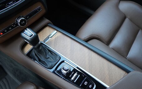 Volvo XC90 II рестайлинг, 2018 год, 3 950 000 рублей, 28 фотография