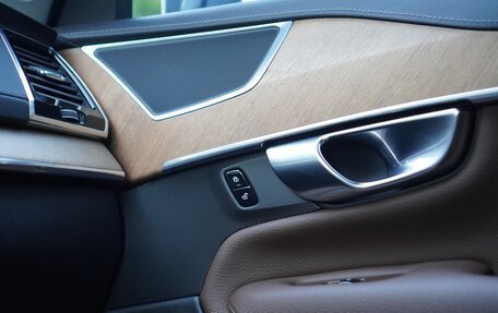 Volvo XC90 II рестайлинг, 2018 год, 3 950 000 рублей, 38 фотография