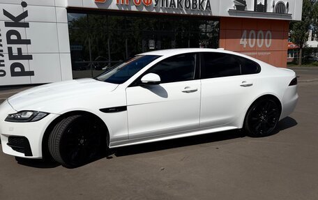 Jaguar XF II, 2016 год, 1 990 000 рублей, 3 фотография