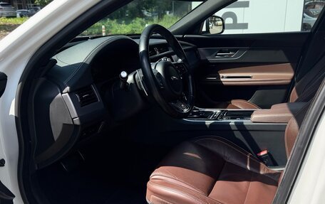 Jaguar XF II, 2016 год, 1 990 000 рублей, 8 фотография