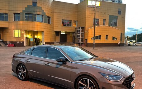 Hyundai Sonata VIII, 2021 год, 2 400 000 рублей, 2 фотография