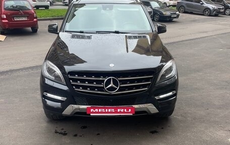 Mercedes-Benz M-Класс, 2014 год, 2 250 000 рублей, 3 фотография