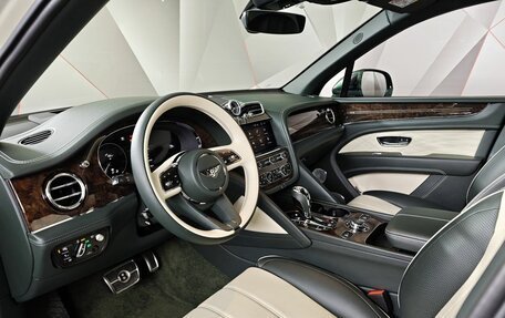Bentley Bentayga I, 2023 год, 28 000 000 рублей, 18 фотография