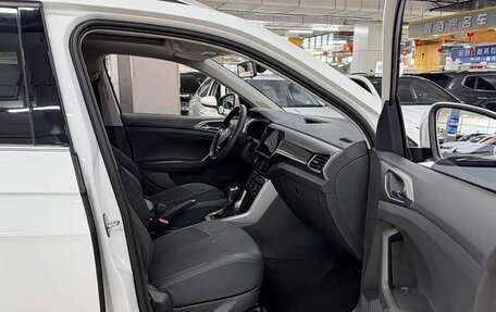 Volkswagen T-Cross I, 2022 год, 1 926 000 рублей, 11 фотография