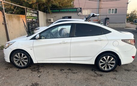 Hyundai Solaris II рестайлинг, 2015 год, 500 000 рублей, 2 фотография
