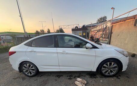 Hyundai Solaris II рестайлинг, 2015 год, 500 000 рублей, 3 фотография