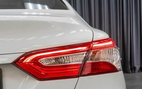 Toyota Camry, 2019 год, 2 115 000 рублей, 10 фотография