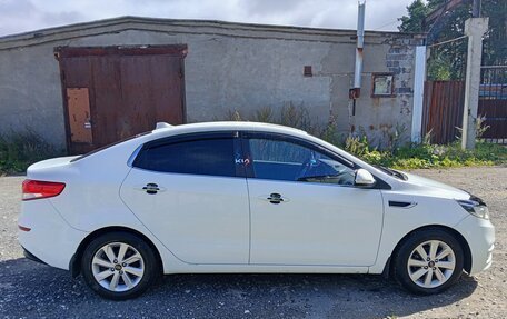 KIA Rio III рестайлинг, 2015 год, 1 050 000 рублей, 16 фотография