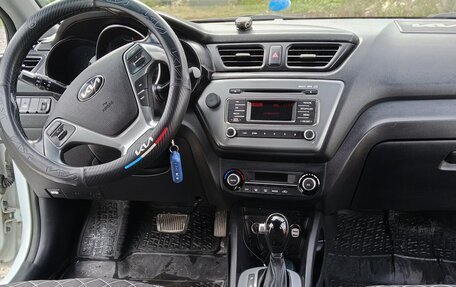 KIA Rio III рестайлинг, 2015 год, 1 050 000 рублей, 27 фотография