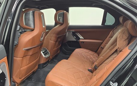 BMW 7 серия, 2024 год, 10 900 000 рублей, 19 фотография