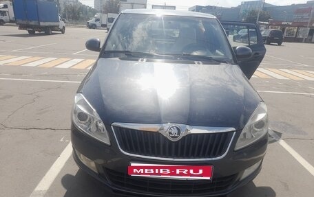 Skoda Fabia II, 2013 год, 650 000 рублей, 2 фотография