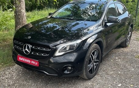Mercedes-Benz GLA, 2019 год, 2 500 000 рублей, 1 фотография