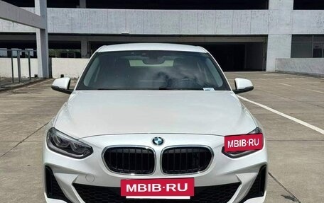 BMW 1 серия, 2022 год, 1 560 000 рублей, 2 фотография
