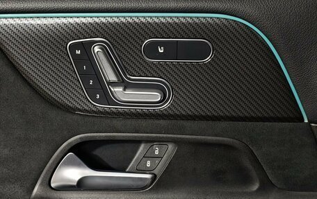 Mercedes-Benz GLB, 2020 год, 3 750 000 рублей, 21 фотография