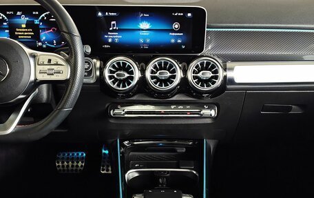 Mercedes-Benz GLB, 2020 год, 3 750 000 рублей, 15 фотография