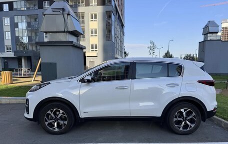 KIA Sportage IV рестайлинг, 2021 год, 2 600 000 рублей, 3 фотография