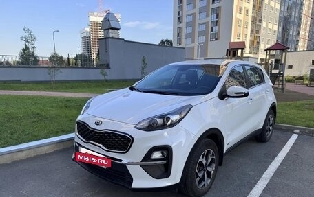KIA Sportage IV рестайлинг, 2021 год, 2 600 000 рублей, 2 фотография
