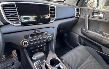 KIA Sportage IV рестайлинг, 2021 год, 2 600 000 рублей, 14 фотография