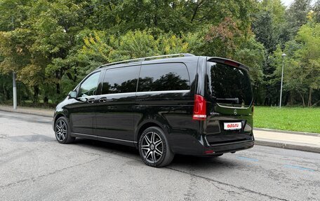 Mercedes-Benz V-Класс, 2022 год, 8 250 000 рублей, 3 фотография
